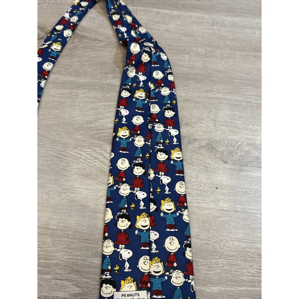 PEANUTS Charlie‎ Brown and Gang Neck Tie United Feature Syndicate Preown Good - Picture 3 of 3